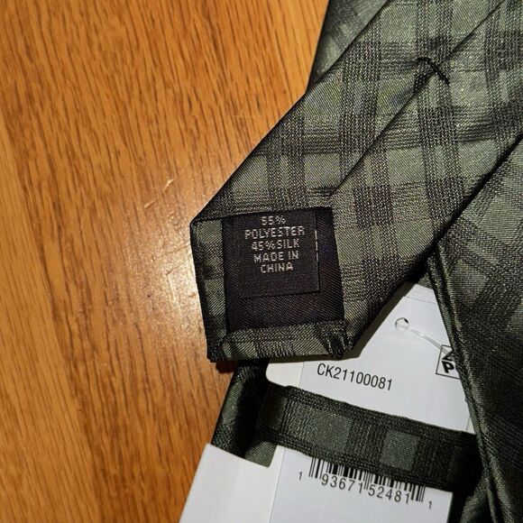 Calvin Klein Men's Tie Polyester Silk Blend Necktie Grid Pattern Green OS NWT - Picture 3 of 3